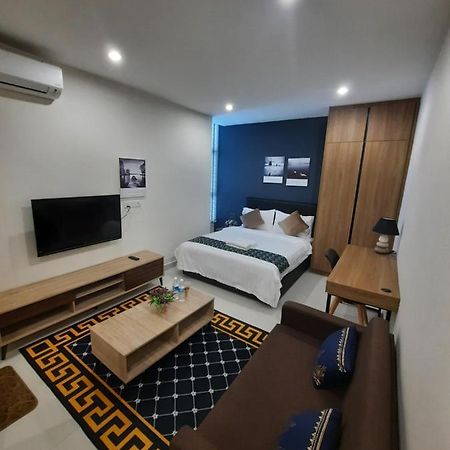 Ferienwohnung Arena Soho At Kozi Square Kuching Exterior foto