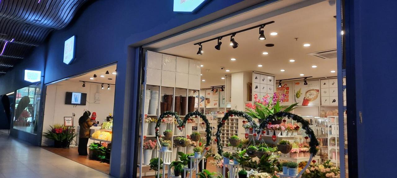 Ferienwohnung Arena Soho At Kozi Square Kuching Exterior foto